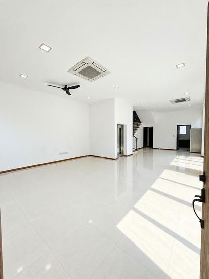 2 Wak Hassan Place photo 3