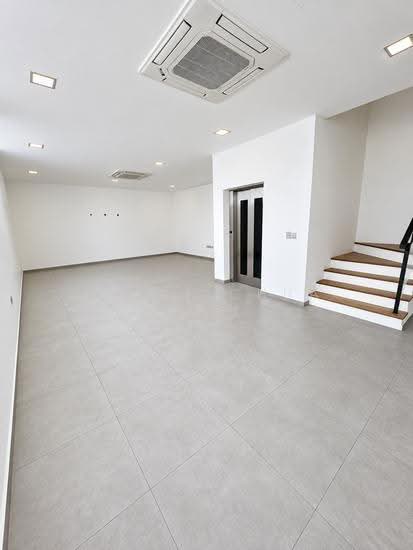 2 Wak Hassan Place photo 6