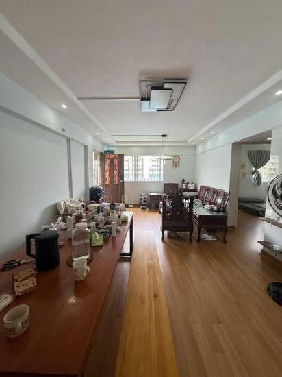 585 ANG MO KIO AVENUE 3