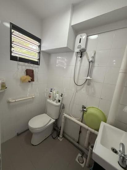 585 ANG MO KIO AVENUE 3 photo 3