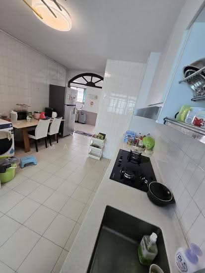 921 JURONG WEST STREET 92 photo 3