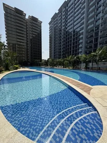 Grand Dunman image 1 of 6