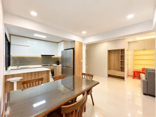 402B FERNVALE LANE image 1 of 10