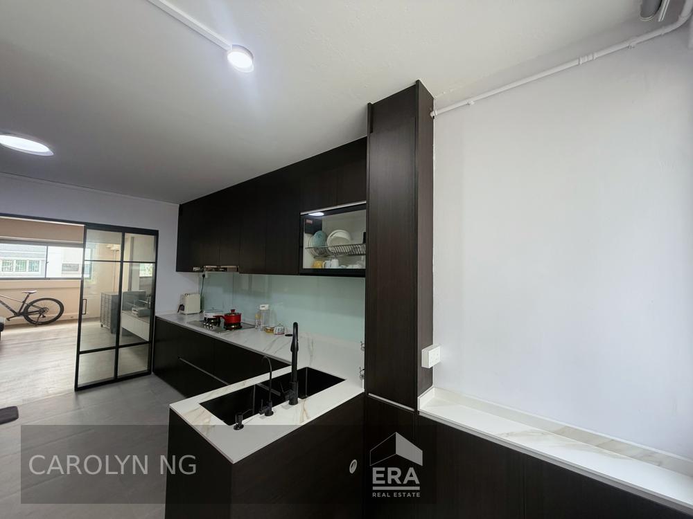 873 TAMPINES STREET 84 photo 6