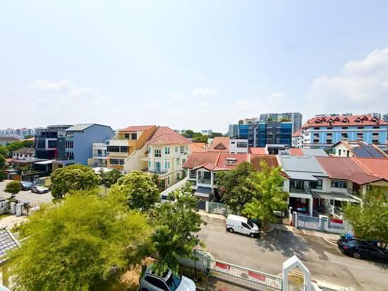 3 Green Lane photo 4