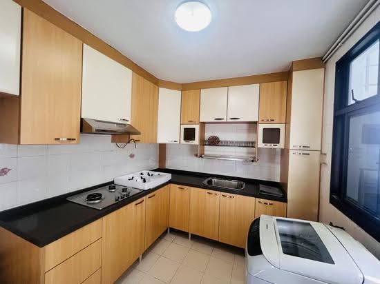 359 ADMIRALTY DRIVE photo 4