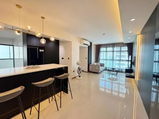 419D Northshore Drive image 1 of 10