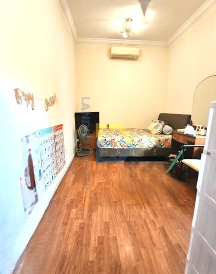 2.5 Storey SD with very spacious land size photo 2