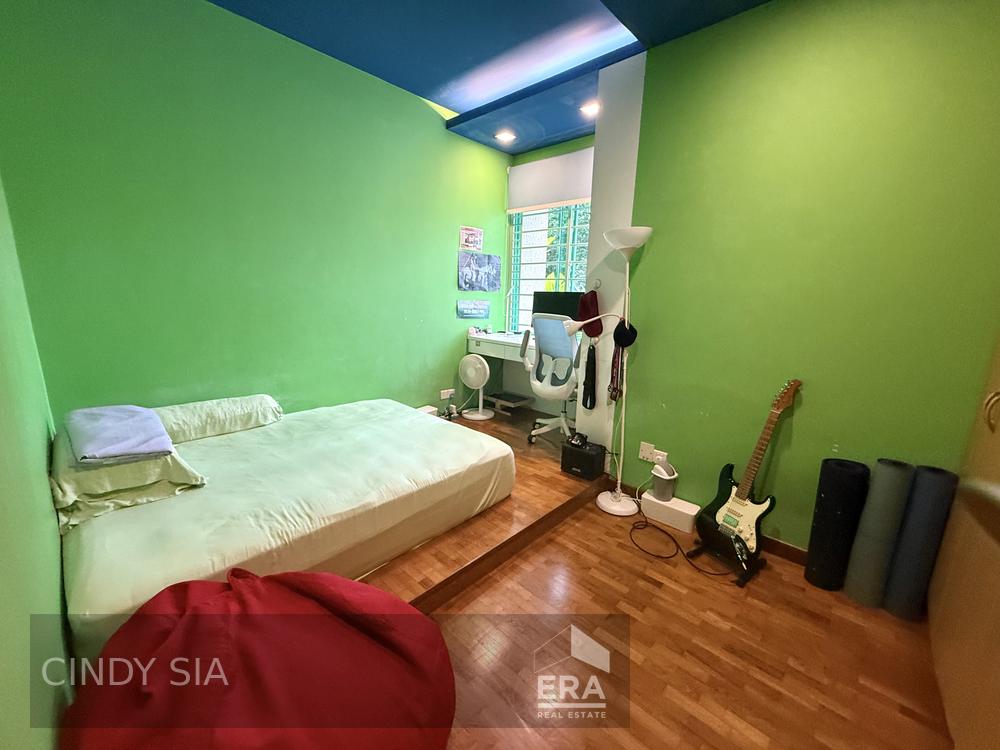 HAZEL PARK CONDOMINIUM photo 3