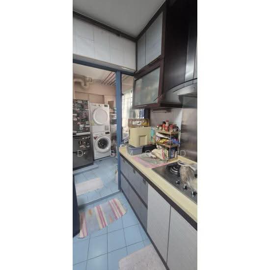 468A ADMIRALTY DRIVE photo 3
