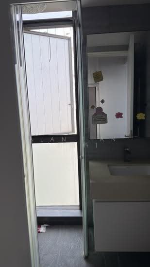 SLOANE RESIDENCES photo 2