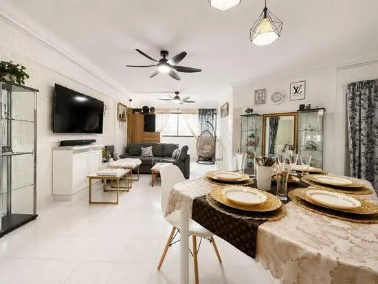 275 Tampines Street 22 image 1 of 10