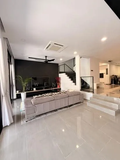 OPEN HOUSE SUNDAY 2-4pm image 1 of 7