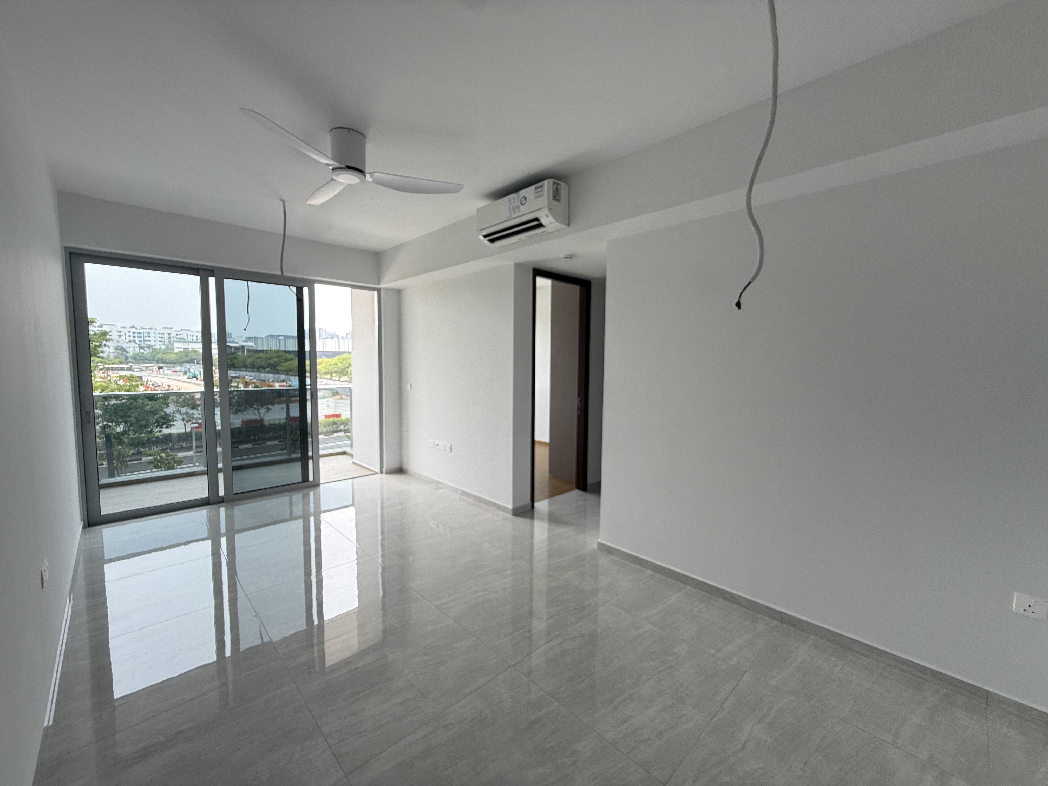 Grand Dunman image 1 of 8