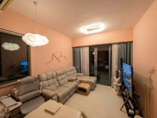 H2O Residences image 1 of 5