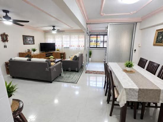 456 Tampines Street 42 image 1 of 9