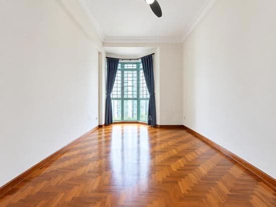 BALLOTA PARK CONDOMINIUM photo 4