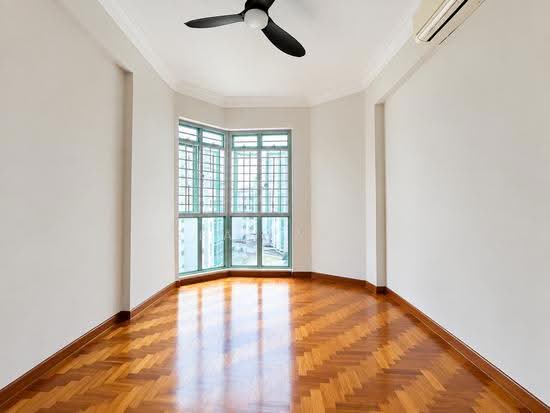 BALLOTA PARK CONDOMINIUM photo 6