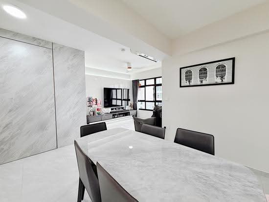112B ALKAFF CRESCENT