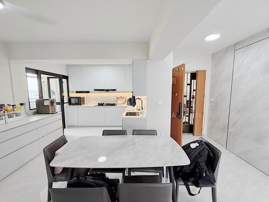 112B ALKAFF CRESCENT photo 4