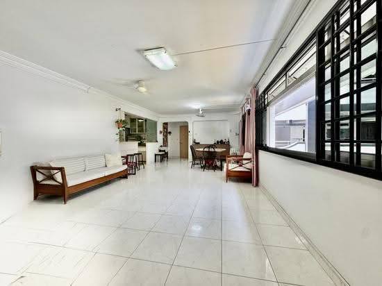 492D TAMPINES STREET 45 photo 2