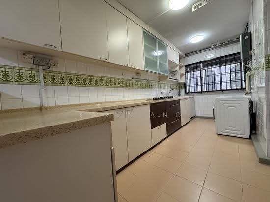 492D TAMPINES STREET 45 photo 5