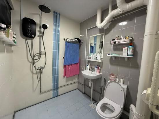 245 HOUGANG STREET 22 image 1 of 9