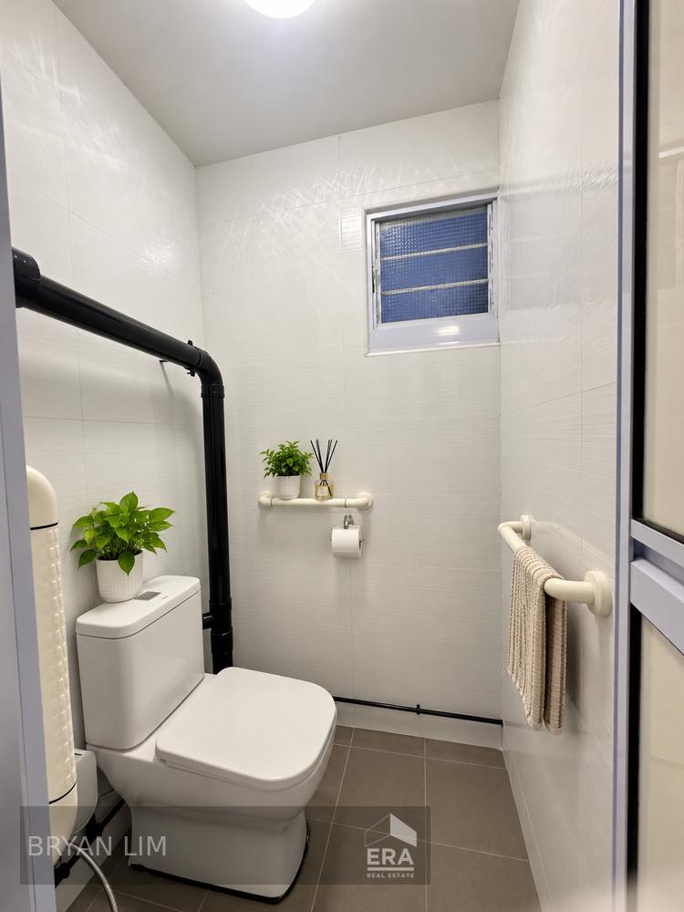 652 HOUGANG AVENUE 8 photo 4