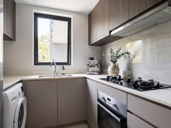 RIVERFRONT RESIDENCES photo 4