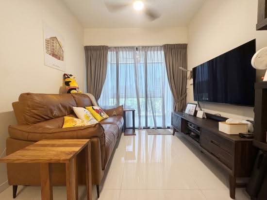 RIVERFRONT RESIDENCES photo 5