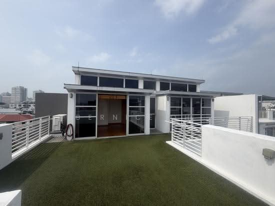 Poshgrove East photo 2