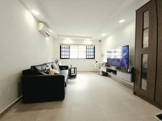 251 Tampines Street 21 image 1 of 8