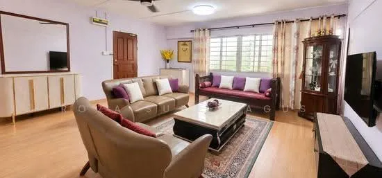 324 Hougang Avenue 5 image 1 of 10