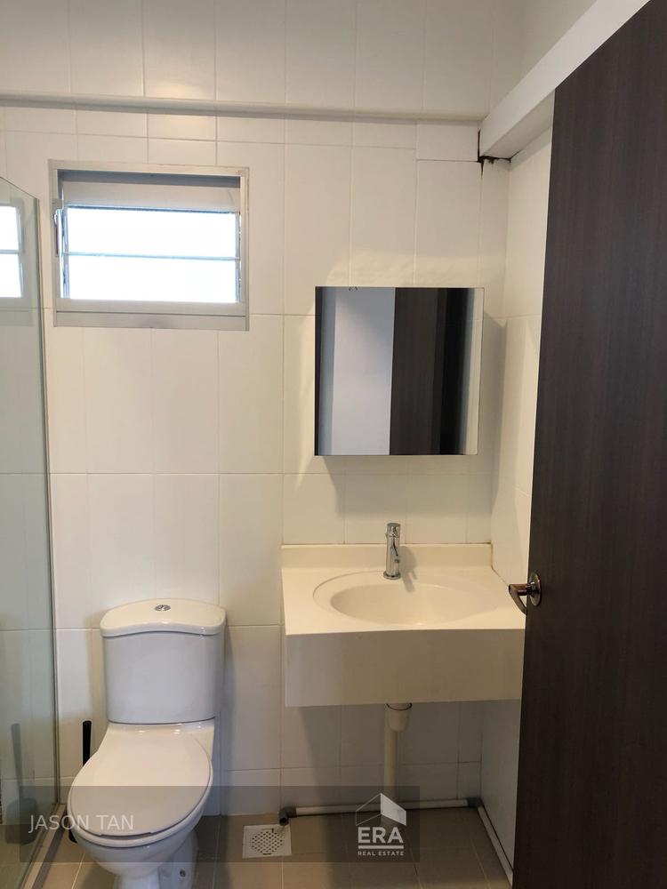523D TAMPINES CENTRAL 7 photo 4