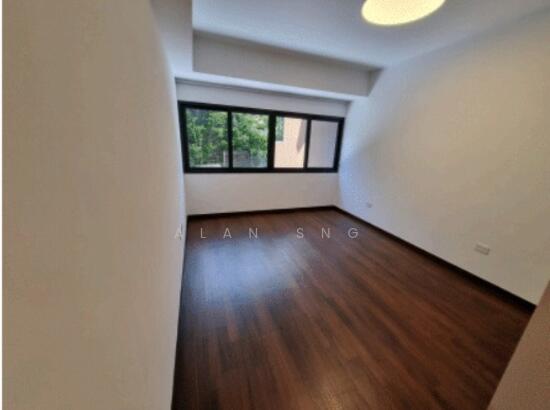 Cashew Green photo 5