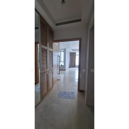 The Lincoln Residences image 1 of 9
