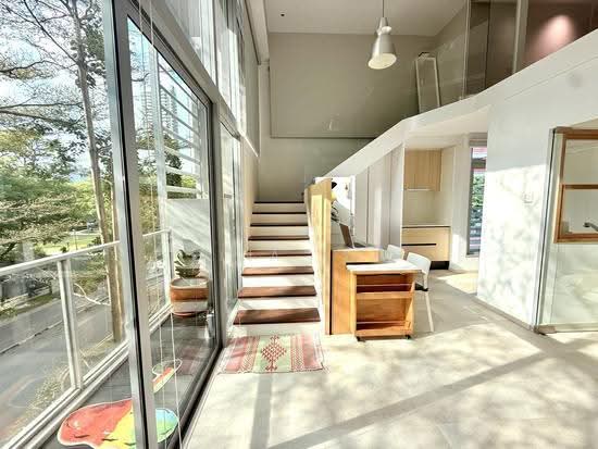 Regency Suites photo 2