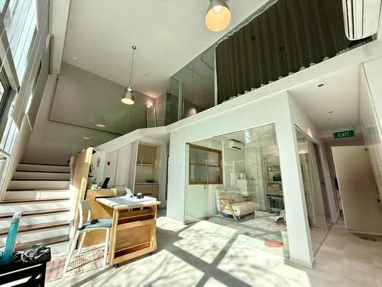 Regency Suites photo 4