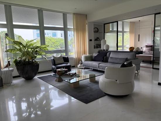 Willyn Ville photo 2