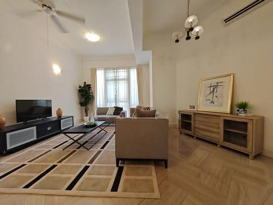 Orange Regency photo 4