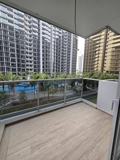 Grand Dunman image 1 of 8