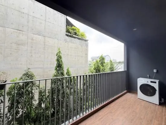 Creston Residences image 1 of 10