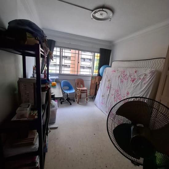 222 Tampines Street 24 image 1 of 5