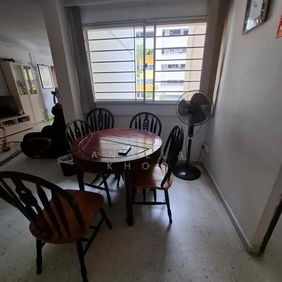 222 Tampines Street 24 photo 2