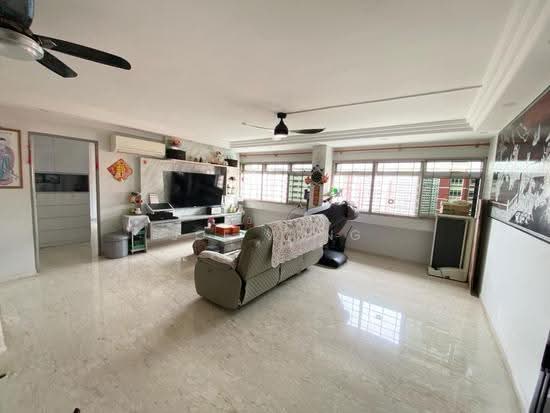 574 Pasir Ris Street 53 image 1 of 4