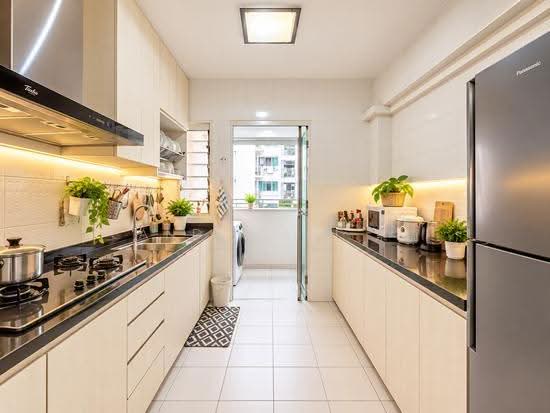 618B Punggol Drive photo 4