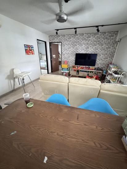 710 Hougang Avenue 2 image 1 of 10