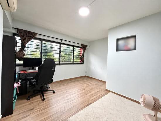 444 Hougang Avenue 8 photo 5