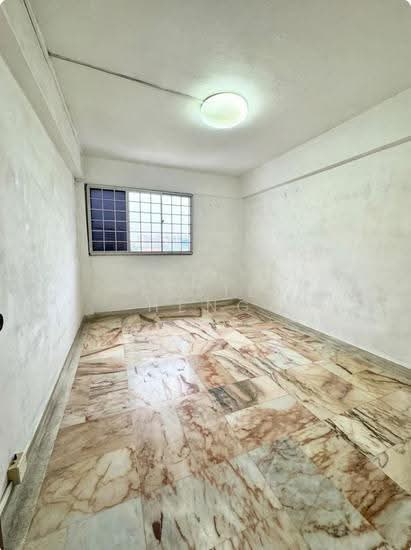 18 Hougang Avenue 3 photo 5