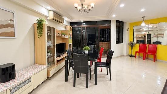 674B Jurong West Street 65 photo 3